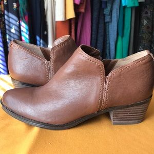 Naturalizer Booties 8.5 W